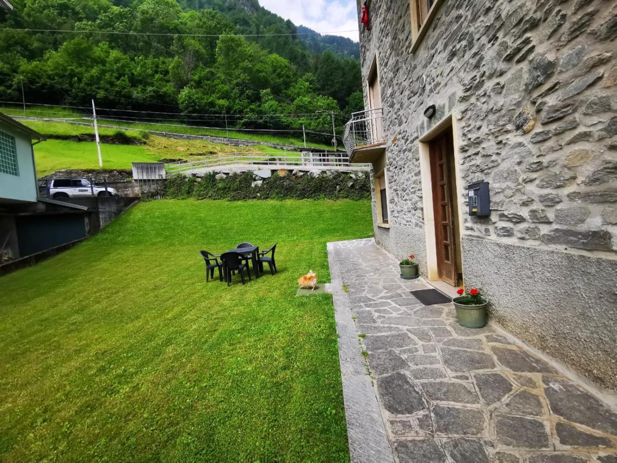Appartamento S.Anna In Valmalenco Torre di Santa Maria Exterior photo